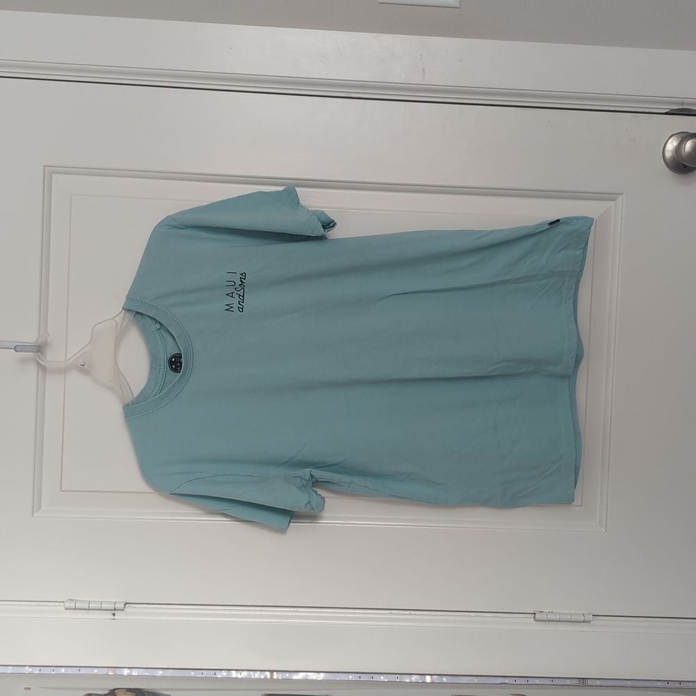 Maui and Son's Turquoise/Cyan Relaxed T-shirt